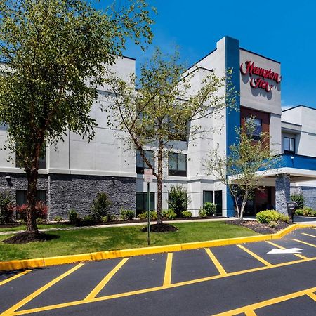 Hampton Inn Princeton Bagian luar foto