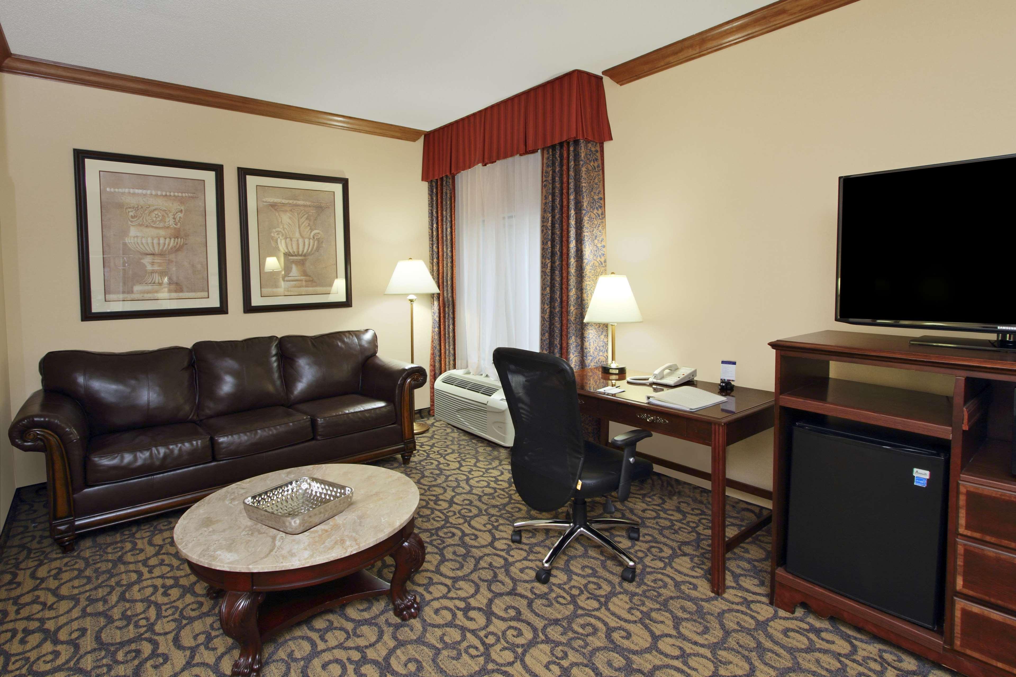 Hampton Inn Princeton Bagian luar foto