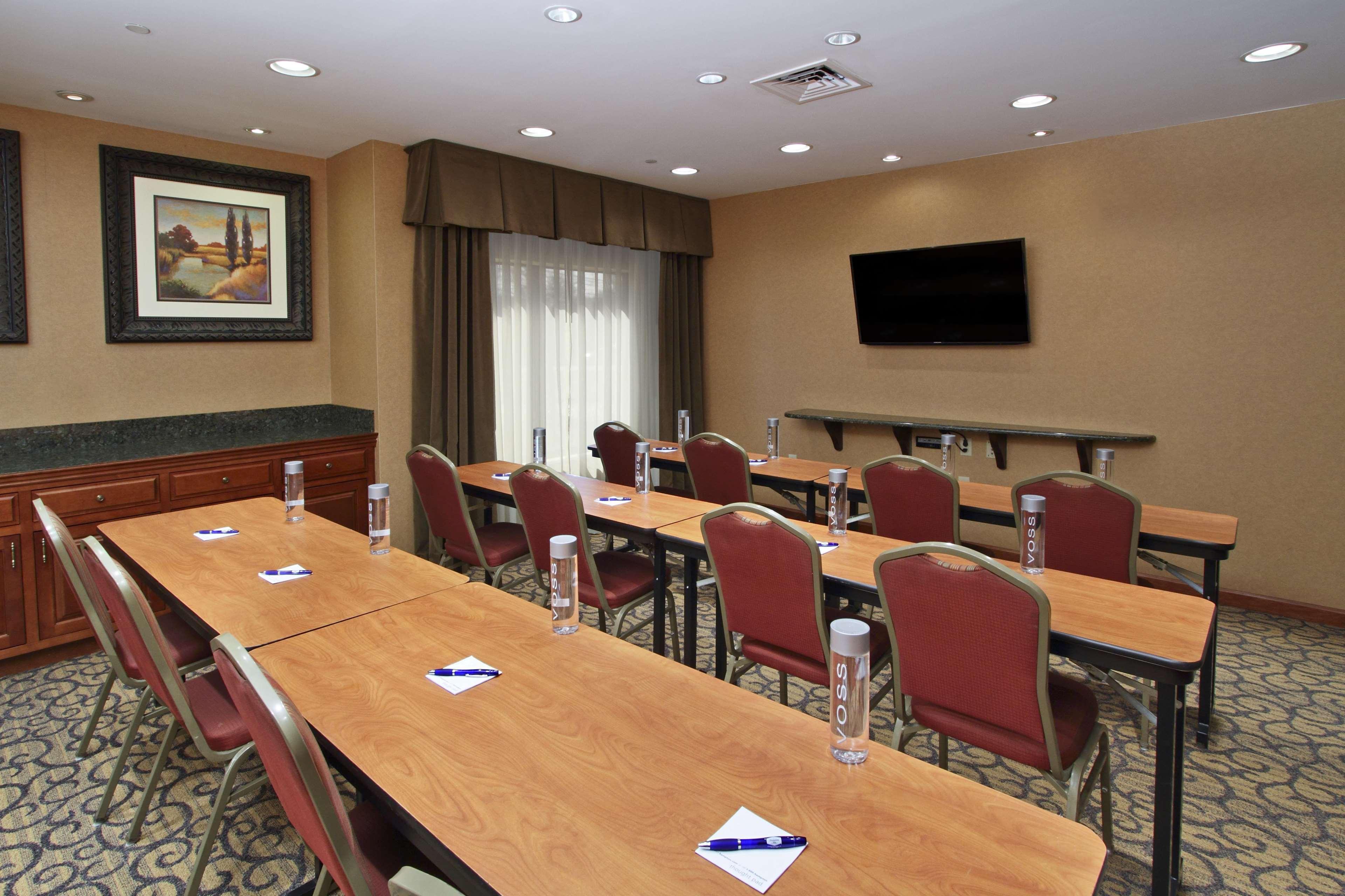 Hampton Inn Princeton Bagian luar foto