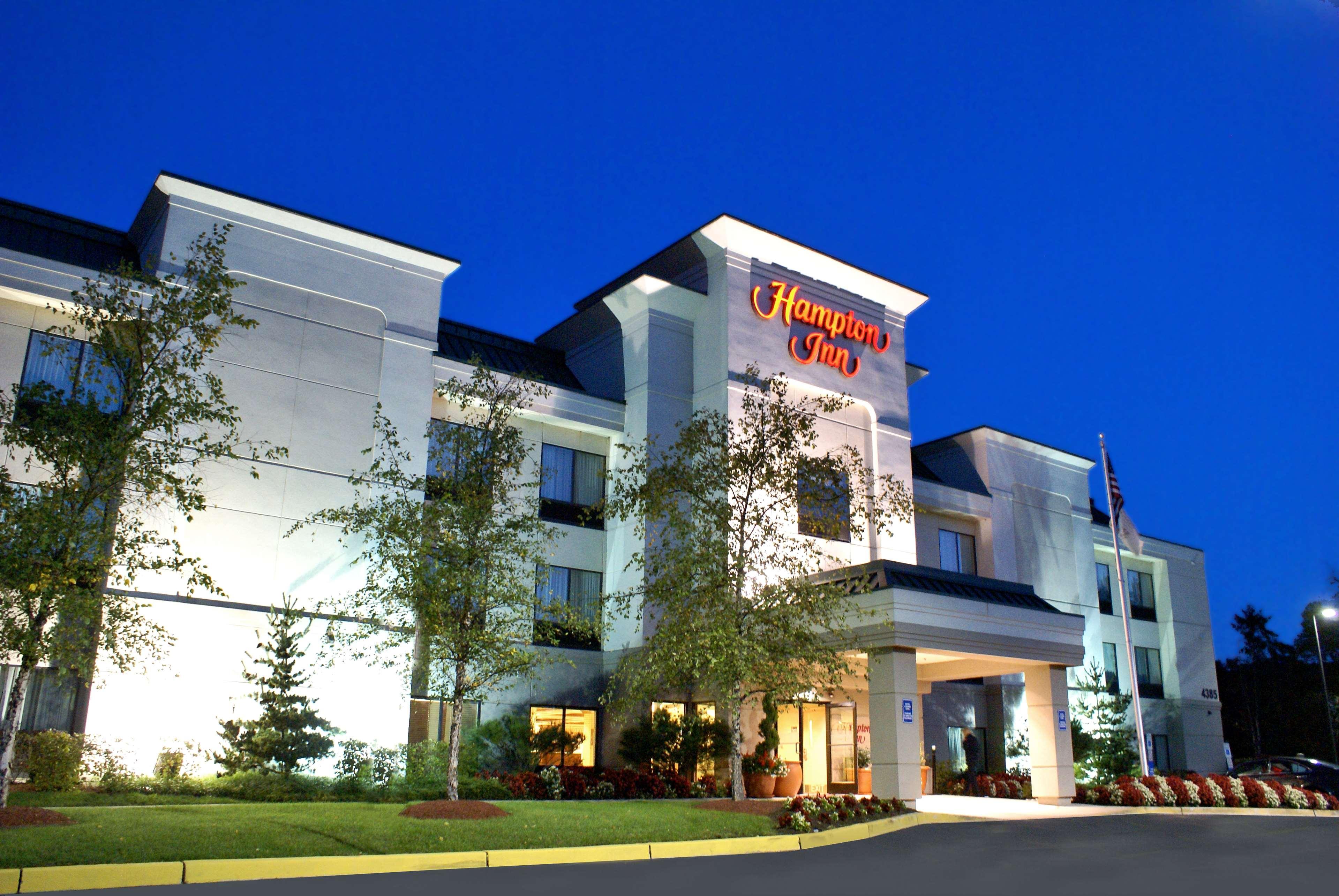 Hampton Inn Princeton Bagian luar foto