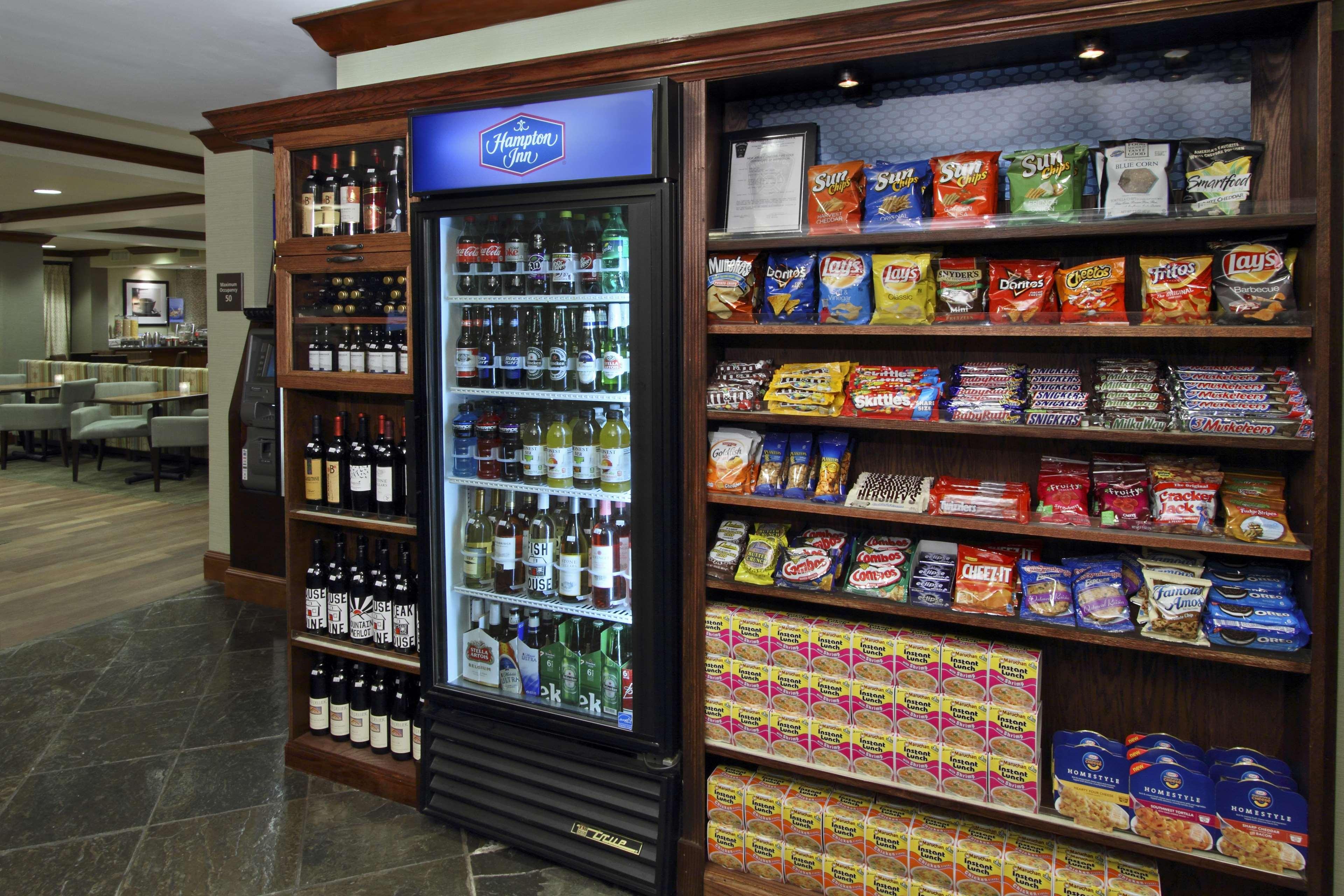 Hampton Inn Princeton Bagian luar foto