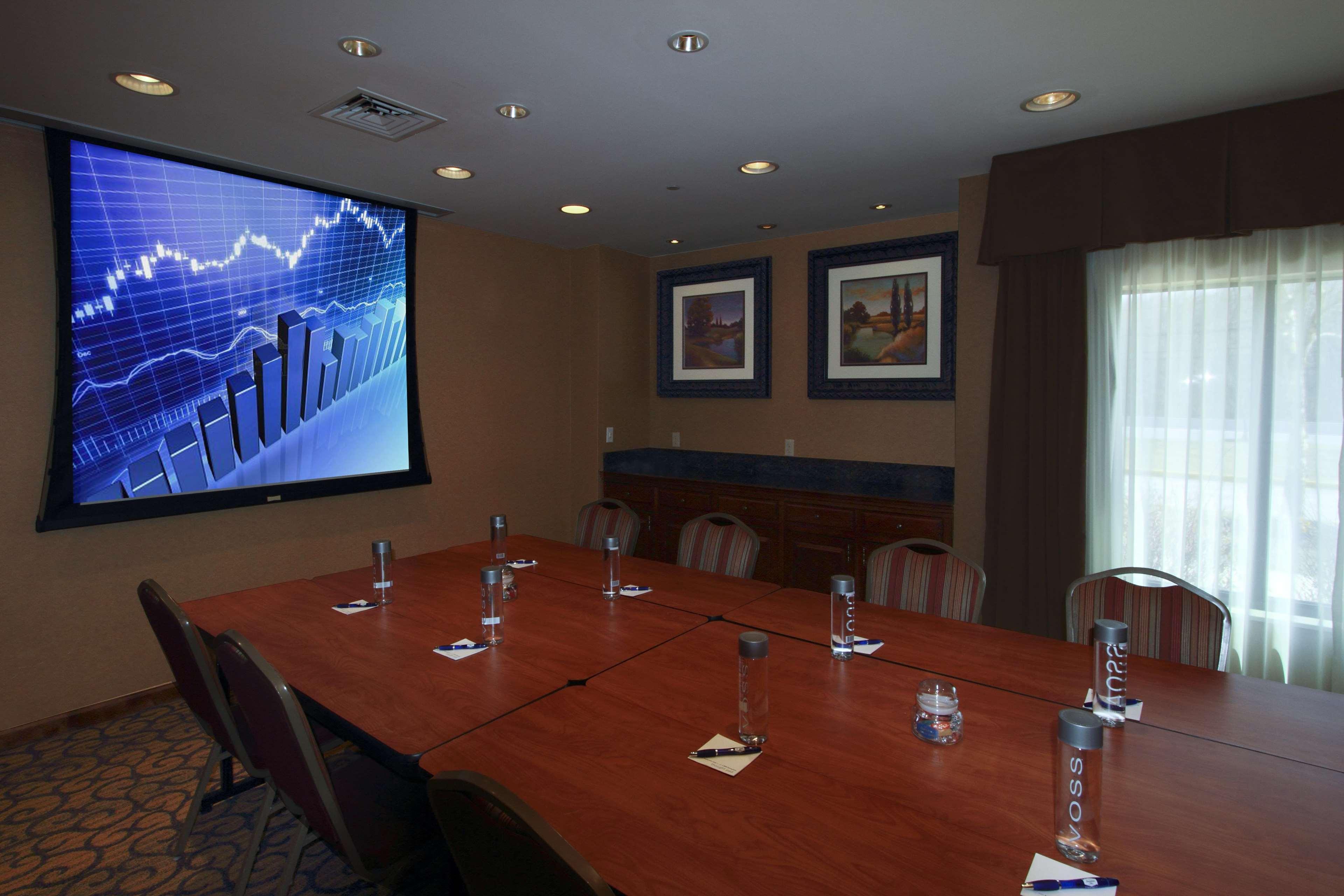 Hampton Inn Princeton Bagian luar foto