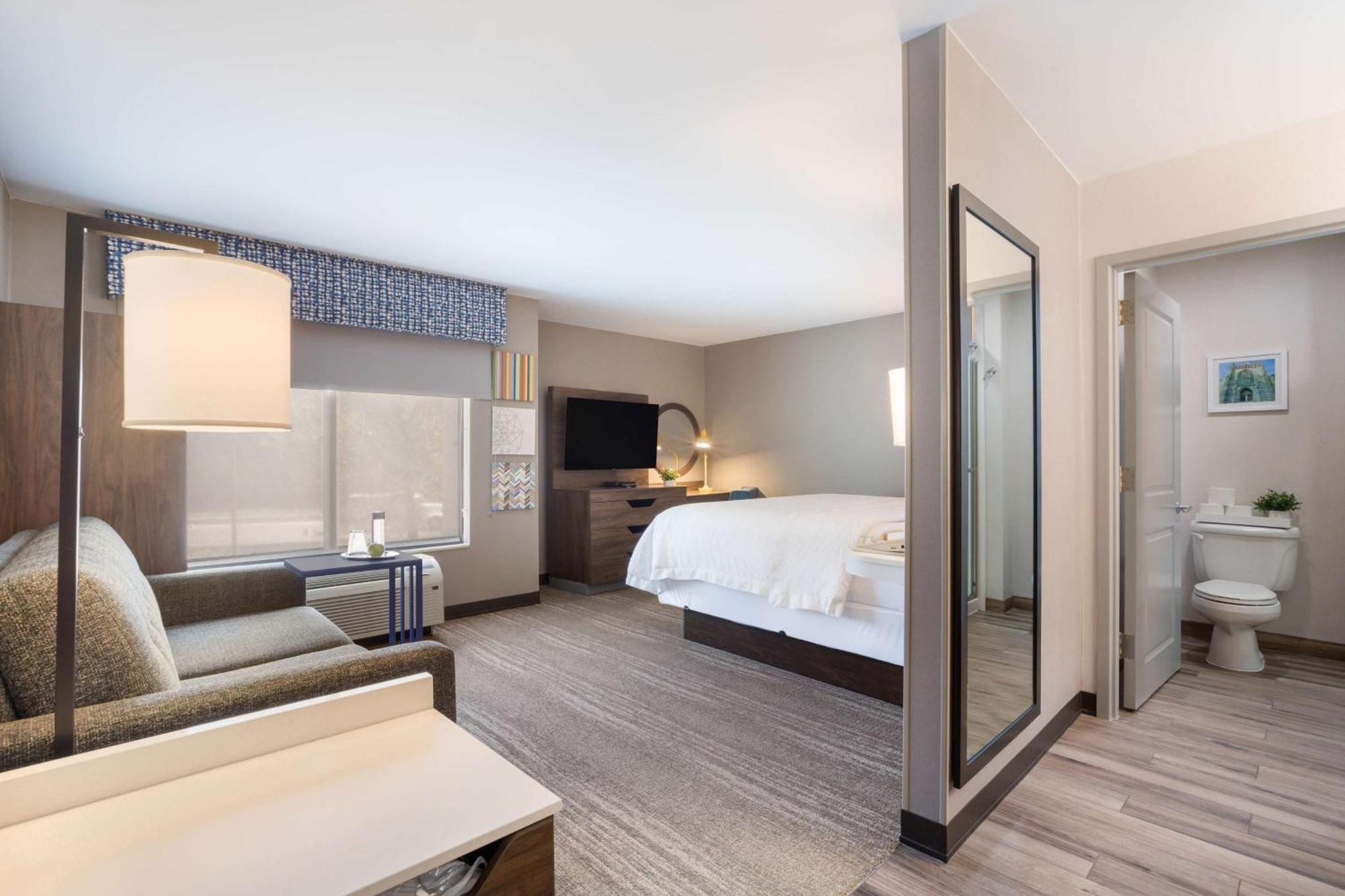 Hampton Inn Princeton Bagian luar foto