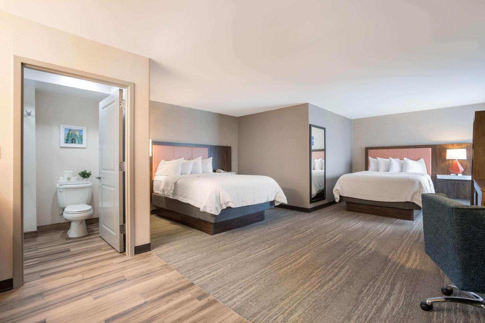 Hampton Inn Princeton Bagian luar foto